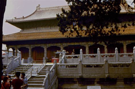   Il Tempio di Confucius Zaozhuang: Un'Oasi di Pace e Conoscenza nella Città del Carbove