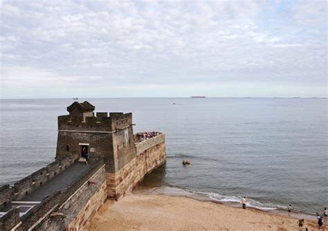 La Grande Muraglia presso il Passo di Shanhai, un gigante di pietra che sussurra storie antiche!